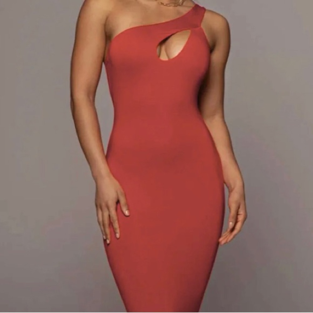 Jluxlabel key hole dress size medium